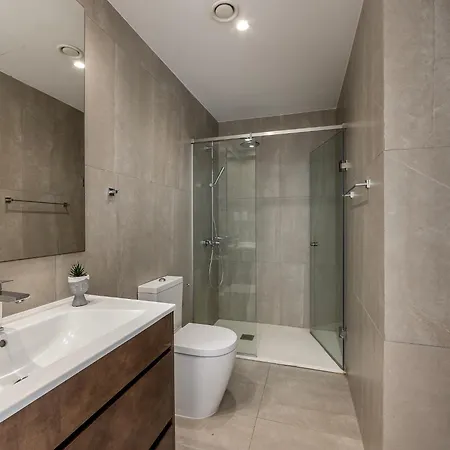 Emerald Bay Sea-front Penthouse דירה פרוטאראס