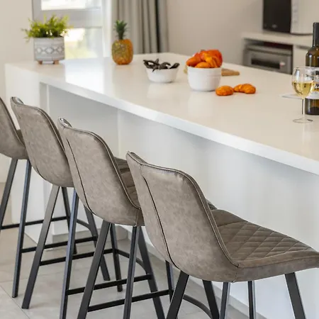 Apartamento Emerald Bay Sea-front Penthouse *