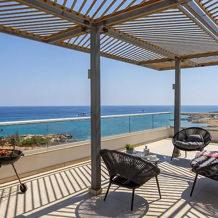 Emerald Bay Sea-front Penthouse * Protaras