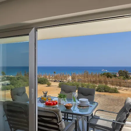 Emerald Bay Sea-front Penthouse