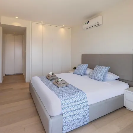 Emerald Bay Sea-front Penthouse Apartamento *