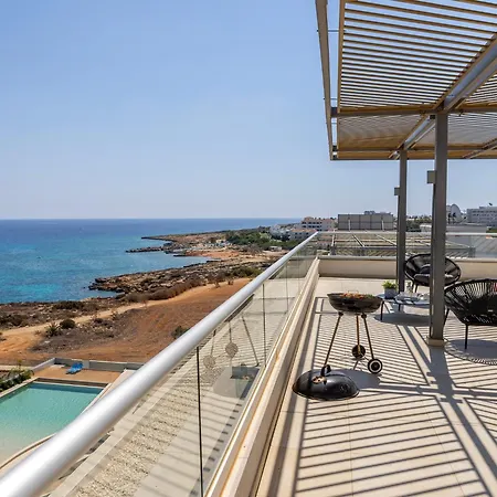 Emerald Bay Sea-front Penthouse Apartamento Protaras