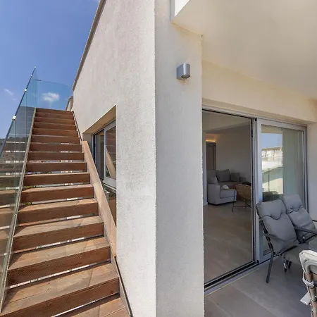 Emerald Bay Sea-front Penthouse Apartamento