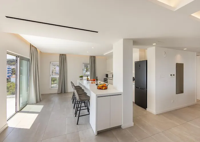 Emerald Bay Sea-front Penthouse Апартаменты Протарас