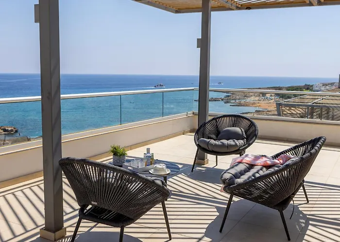 Emerald Bay Sea-front Penthouse