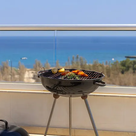 Apartament Emerald Bay Sea-front Penthouse *