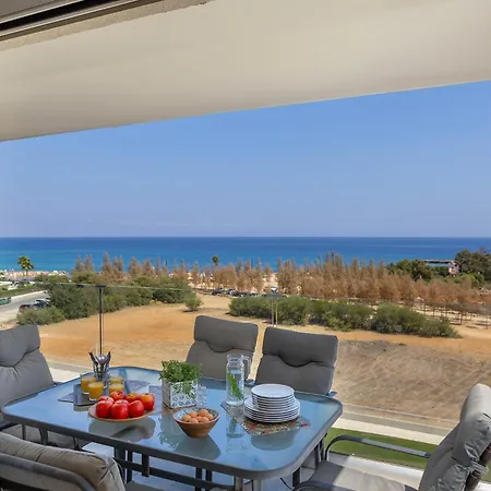 Lägenhet Emerald Bay Sea-front Penthouse *