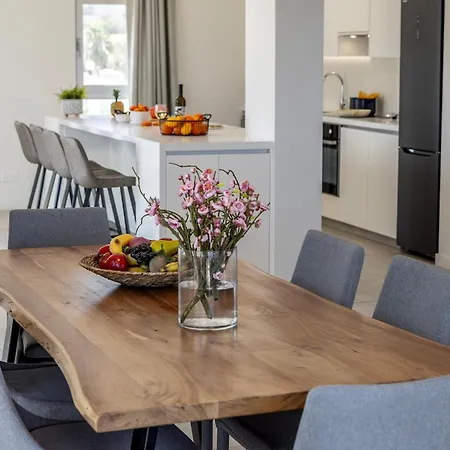 Lägenhet Emerald Bay Sea-front Penthouse