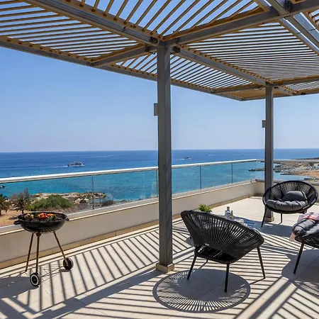 Emerald Bay Sea-front Penthouse * Protaras