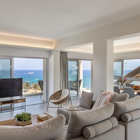 Lejlighed Emerald Bay Sea-front Penthouse *