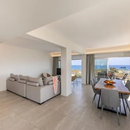 Emerald Bay Sea-front Penthouse Apartment Protaras