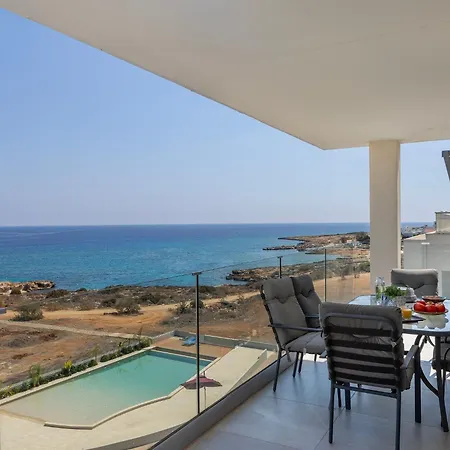 Apartament Emerald Bay Sea-front Penthouse *