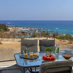 Emerald Bay Sea-front Penthouse *